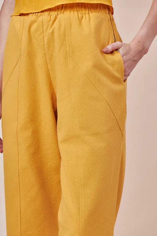 Calça bibi